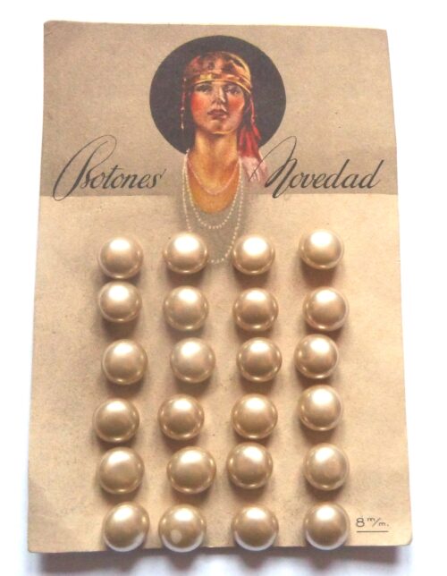 Deco pearl buttons on card