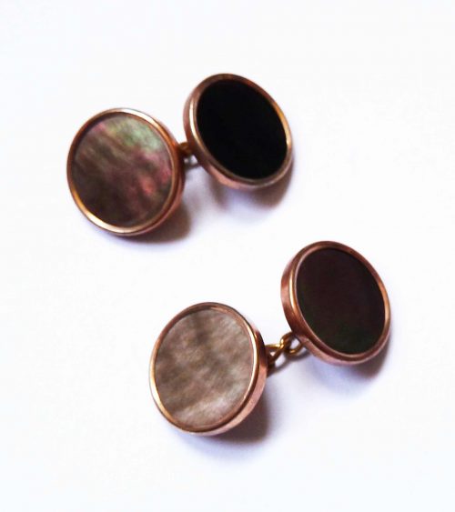 MOP cuff links set in box