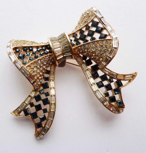 blue diamante bow brooch