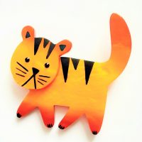 Pavone cat brooch