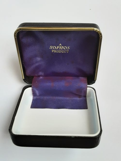 Sophos 1970s rivoli stones cuff links - box