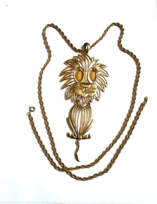 'Alan' lion pendant necklace vintage