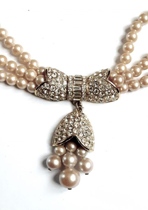 pearl diamante necklace hanging piece